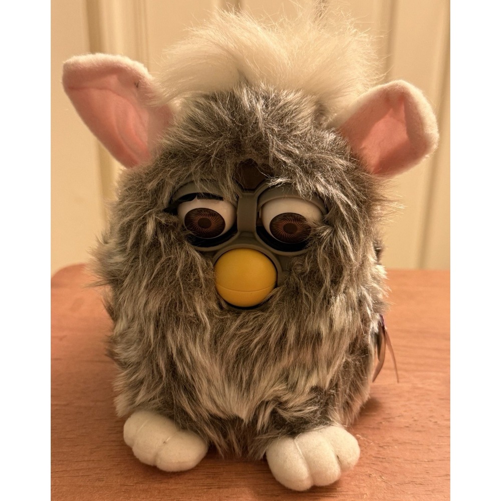 VTG 1998 Tiger Electronics FURBY Gray Grey Wolf With Tags 70-800 Missing Eyelash